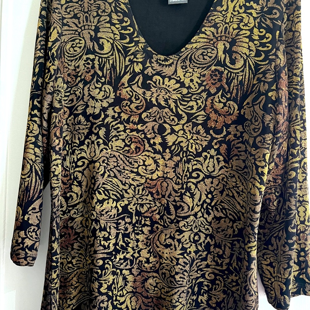 Beautiful holiday top